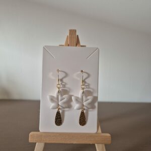 Boucles d'oreilles feuille dorée